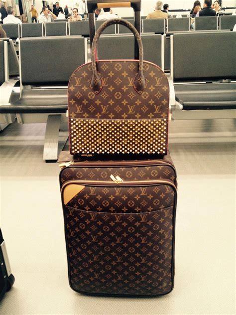 louis vuitton at saks fifth avenue|louis vuitton handbags fifth sitesaksfifthavenue.